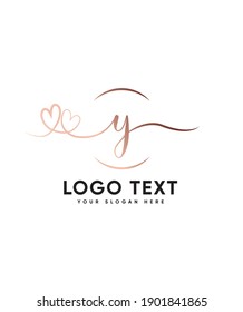 Un romántico batido en forma de corazón doble y una soñadora plantilla de logotipo tipo de letra escrita a mano Y, logotipo vector para identidad empresarial y de empresa 