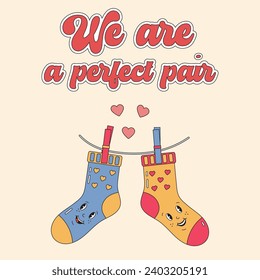 Romantisches Paar gestreifter Socken mit Herzen im Retro-Hippie-Stil. Ich liebe dich Valentinstag-Karte. Romantisches Paar, perfektes Paar Konzept. Cute Grußkarte, Poster, Geschenkanhänger.