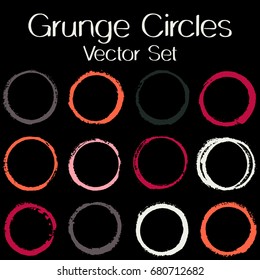 Round paint brush, circle stroke vector collection. Pink, blue and brown hand drawn round paintbrushes set. Oval frame, border.
