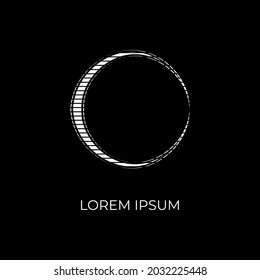 logotipo de media luna con rayas redondeadas aislado en fondo negro 
