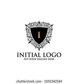 I Royal Classic Shield Logo icon
