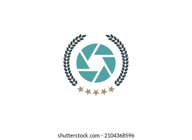 Royal Photography Camera Logo Symbol Design. Vector Logo Template. A modern symbol of camera multimedia aperture focus shot with luxury calligraphic crest. Heraldry monogram emblem for photographer. E
