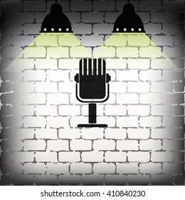 Rrecording studio microphone icon. Flat microphone illustration. 