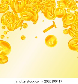 Monedas rusas de rublos cayendo. Monedas de rubí dispersas y decentes. Dinero ruso. Glamoroso botín, riqueza o concepto de éxito. Ilustración vectorial.
