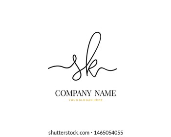 S K SK Diseño inicial de la escritura a mano con círculo. Bellísimo diseño de logo escrito a mano para moda, equipo, boda, logo de lujo.