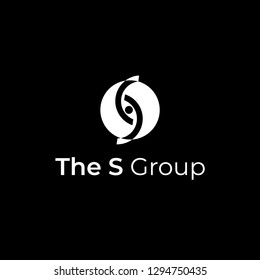 S letter vector logo. Eye logo. Globe brand.  Ball vector icon.