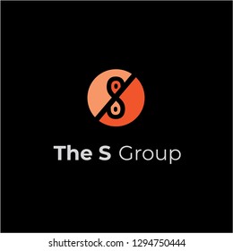 S letter vector logo. Eye logo. Globe brand.  Ball vector icon.