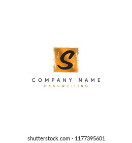 S Signature logo