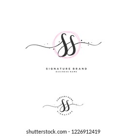 S S SS Initial letter handwriting and  signature logo.