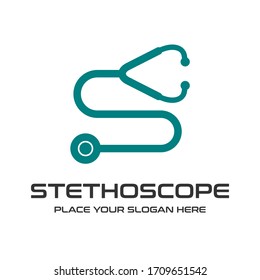 S stethoscope Vektorillustration Letter Template Template. Dieses Design verwendet medizinische Symbole. Geeignet für das Gesundheitswesen.