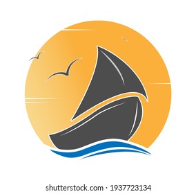 Barco de vela sobre las olas, al fondo del sol y de las gaviotas. Ilustración vectorial para logotipo, emblema, pegatina y diseño creativo. Estilo plano.
