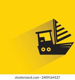 barco de vela con sombra sobre fondo amarillo