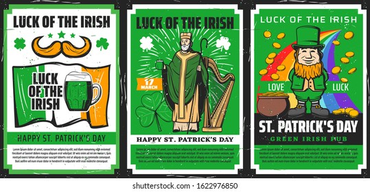 San Patricio, afiches vectoriales irlandeses y leprechaun, fiesta religiosa de Irlanda. Hojas verdes de trébol de shamrock con cerveza, olla de monedas de oro, elfo celta y barba naranja