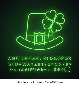 Saint Patrick's Day neon light icon. March 17th. Leprechaun hat with four leaf clover. Glowing sign with alphabet, numbers and symbols. Vector isolated illustration