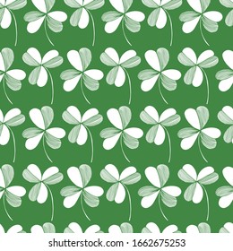 Diseño de San Patricio sin fisuras con trébol verde sobre fondo blanco. Dibujo de esbozo