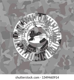 salad icon inside grey camo emblem