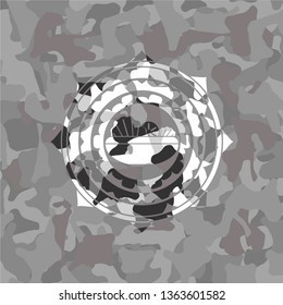 salad icon inside grey camouflage texture