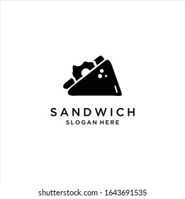 Sandwich icon isolated on clean background. Sandwich icon concept drawing icon in modern style. Vector illustration, Sandwich line icon. Lunch, snack, toast. Food concept. Vector illustration 