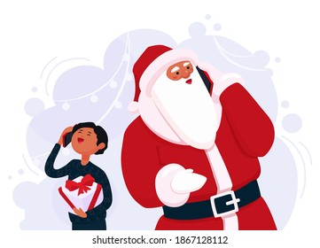 El Santa Claus llama por un smartphone, hablando con un niño pequeño. Cute Santa habla por teléfono. Un niño sostiene una caja de regalo. Navidad, Año Nuevo muy lejana felicitación. Ilustración vectorial de dibujos animados.