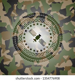 satelite icon on camo texture