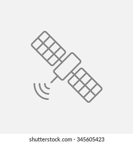 Icono de línea satelital para web, móvil e infografía. Icono vector de gris oscuro aislado en fondo gris claro.