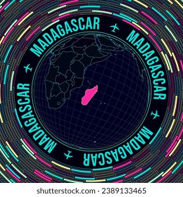 Madagaskar auf der Erde. Der Satelitenblick auf die Welt zentriert sich auf Madagaskar. Heller Neonstil. Futuristische Radialziegeln, Hintergrund. Authentische Vektorgrafik.