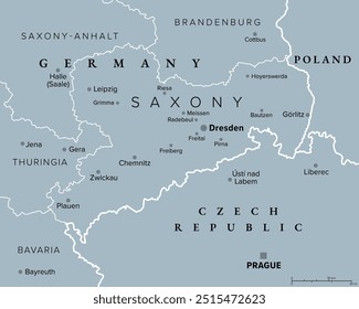 Sajonia, un estado en Alemania, mapa político gris con la capital Dresde, fronteras y ciudades Grandes. Oficialmente el Estado Libre de Sajonia, que limita con los países de Polonia y la República Checa. Vector.