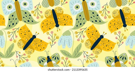 Skandinavisches Frühlingsmuster nahtlos mit Schmetterling und Schneeabfall auf gelbem Hintergrund. Gelbes Insekt mit Flügeln und Blumen. Nahtlose farbige Muster für Babytextilien.