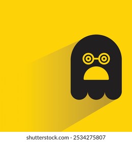 Emoji fantasma assustado com sombra no fundo amarelo