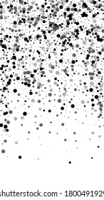 Gesenkte dichte schwarze Punkte. Dunkle Punktverteilung auf weißem Hintergrund. Authentische graue Flecken, die die Überlagerungsvorlage auflösen. Eine andere Vektorgrafik.