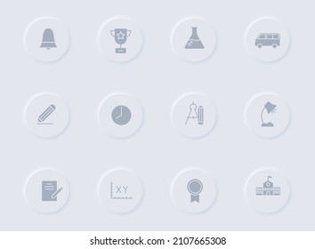 iconos de los vectores grises de la escuela en los botones de goma redondos. conjunto de iconos escolares para web, aplicaciones móviles, diseño ui y poligrafía de negocios de promoción
