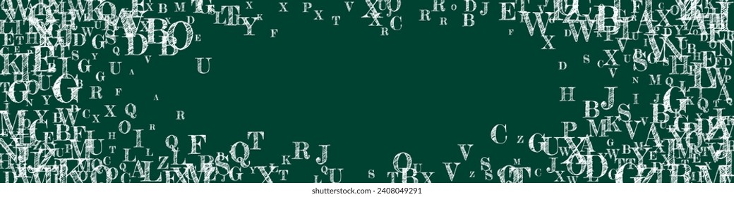 Cubierta de cuaderno escolar. Letras flotantes de tiza blanca de alfabeto latino. Concepto de estudio de lenguas extranjeras. Cartel de regreso a la escuela en el fondo de la pizarra.
