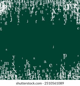 Capa de caderno escolar. Letras flutuantes de giz branco do alfabeto latino. Conceito de estudo de línguas estrangeiras. De volta ao banner da escola no fundo do quadro negro.