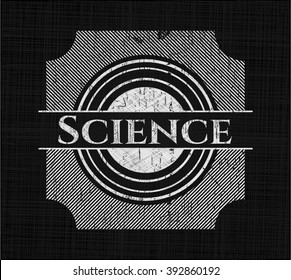 Wissenschaftschalkarton-Emblem auf einer Tafel