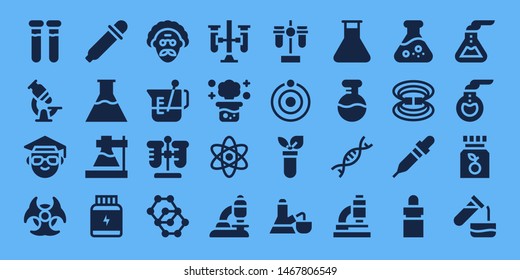 Wissenschaftssymbol gesetzt. 32 gefüllte wissenschaftliche Symbole. auf blauem Hintergrund Einfache, moderne Symbole über - Teströhren, Mikroskop, Wissenschaftler, Biohazard, Augentropfen, Flaschen, Kolben