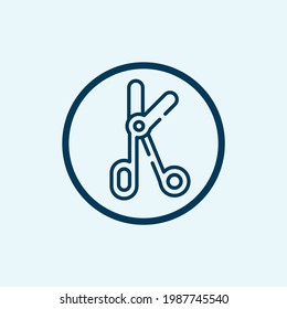 Schere Symbol einzeln auf weißem Hintergrund aus der Nähkollektion. Schere Symbol dünne Linie Umriss Linearschere Symbol für Logo, Web, App