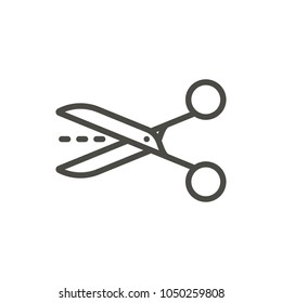 Scissors icon vector. Line cut scissors symbol. Trendy flat outline ui sign design. Thin linear graphic pictogram isolated for web site, mobile application. Logo illustration. Eps10.
