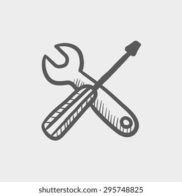 Icono de boceto de herramientas de llave y controlador de tornillo para web y móvil. Icono de gris oscuro vector dibujado a mano sobre fondo gris claro.