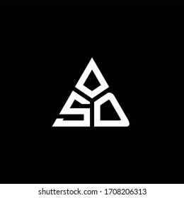 Logotipo monogramo SD con forma de 3 piezas aislada en una plantilla de diseño triangular