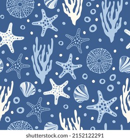 Sea shells, fossils and mollusks seamless pattern. Summer beach hand-drawn seaside vector print. Fashion textile bright multicolored illustration. Seashore elements design for fabrics, wallpaper