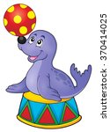 Seal playing with ball theme 2 - eps10 vector illustration.