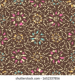 Patrón abstracto de ikat sin inconvenientes con la imagen de adorno floral.

