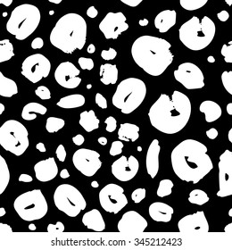 Seamless Abstract Pattern / vector / black and white / Cheetah skin