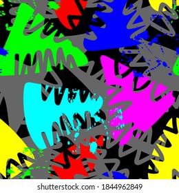 Fondo urbano abstracto sin igual con formas triangulares dibujadas a mano y manchas gruesas