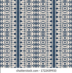 Nahtloses afrikanisches Muster. Ethnischer Teppich mit Chevronen. Stammesvektorschmuck. Aztec-Stil. Geometrisches Mosaik auf der Kachel, Majolika. Altes Interieur. Moderner Teppich. Geodruck auf Textilien. Kente Tuch.