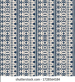 Seamless African pattern. Ethnic carpet with chevrons. Tribal vector ornament. Aztec style. Geometric mosaic on the tile, majolica. Ancient interior. Modern rug. Geo print on textile. Kente Cloth.