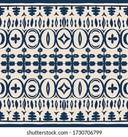 Seamless African pattern. Ethnic carpet with chevrons. Tribal vector ornament. Aztec style. Geometric mosaic on the tile, majolica. Ancient interior. Modern rug. Geo print on textile. Kente Cloth.