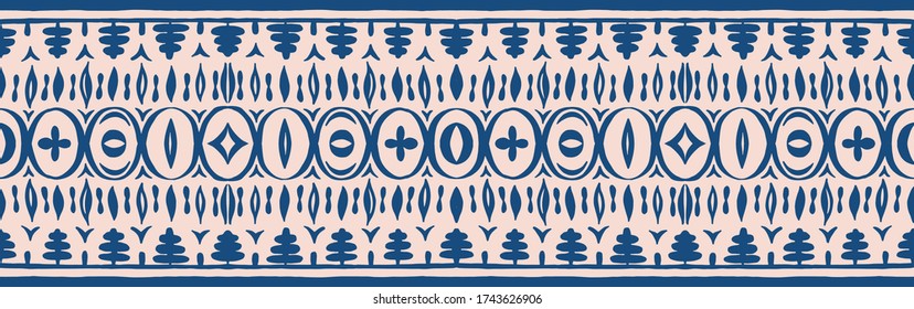Seamless African pattern. Ethnic carpet with chevrons. Tribal vector ornament. Aztec style. Geometric mosaic on the tile, majolica. Ancient interior. Modern rug. Geo print on textile. Kente Cloth.