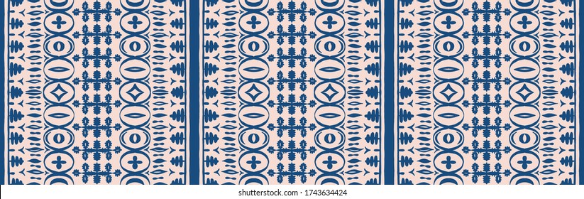 Seamless African pattern. Ethnic carpet with chevrons. Tribal vector ornament. Aztec style. Geometric mosaic on the tile, majolica. Ancient interior. Modern rug. Geo print on textile. Kente Cloth.