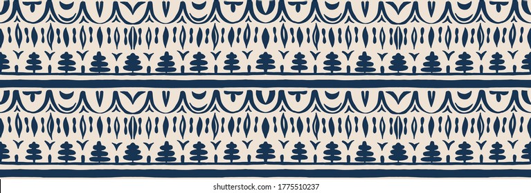 Seamless African pattern. Ethnic carpet with chevrons. Tribal vector ornament. Aztec style. Geometric mosaic on the tile, majolica. Ancient interior. Modern rug. Geo print on textile. Kente Cloth.